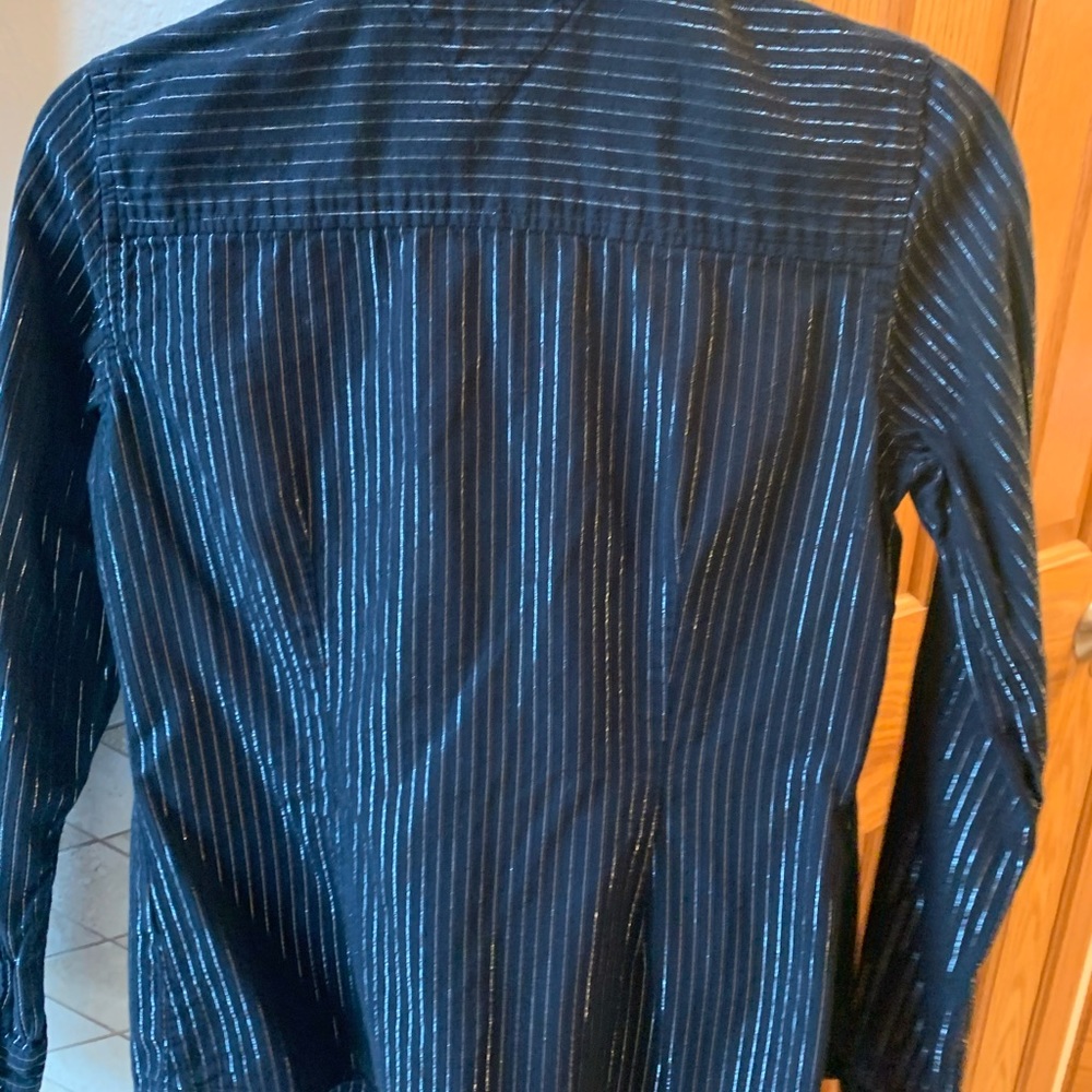 button down blouse!! - Picture 2 of 3